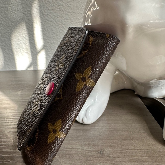 Louis Vuitton Monogram 6-Ring Key Holder - Picture 5 of 8